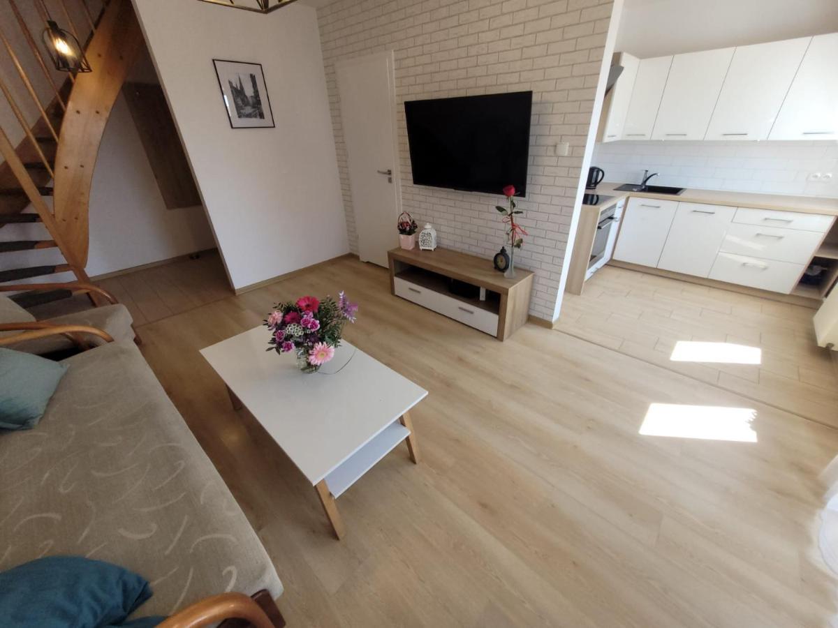 슈체친 Loft Apartament 아파트 외부 사진