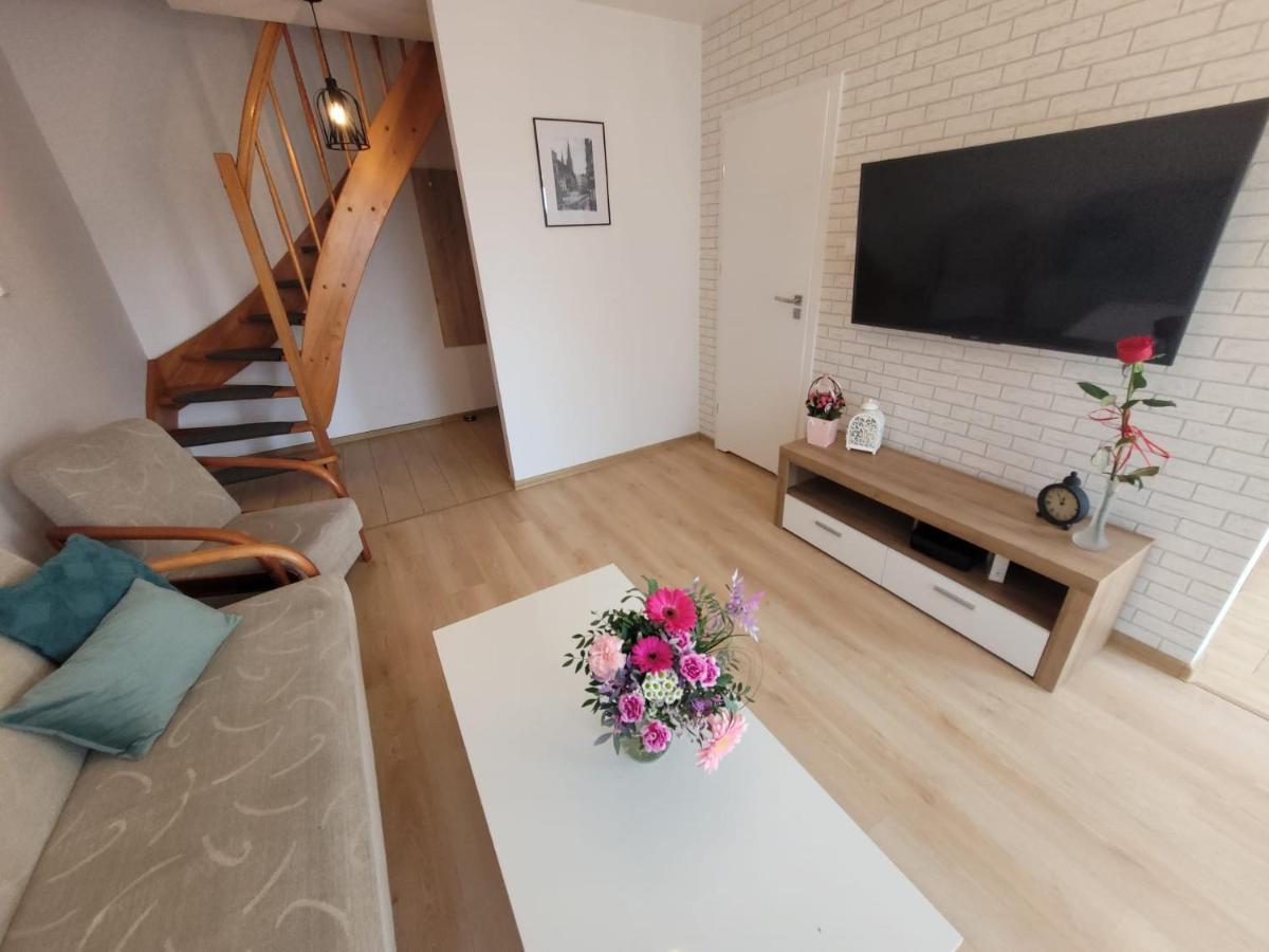 슈체친 Loft Apartament 아파트 외부 사진